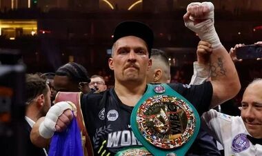 «Устал от бокса». Усик отреагировал на изменение стратегии Фьюри на реванш