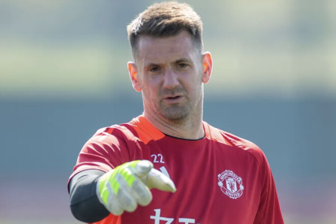 Сыграл 3 игры за 4 года. Дублирующий вратарь МЮ получает 45 тысяч за неделю