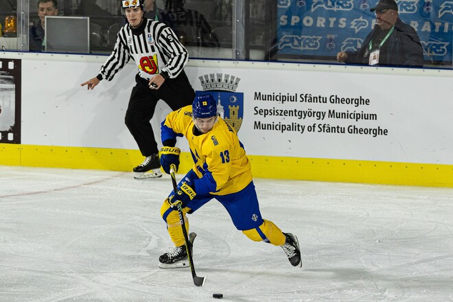 Без шансов. Сборная Украины разгромила хозяев на ЧМ по хоккею