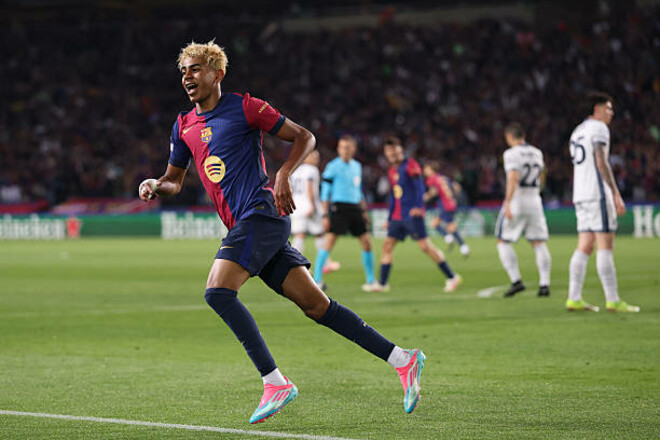 Ламин Ямаль играет свой 100-й матч за Барселону в возрасте 17 лет