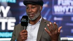 Леннокс Льюис объяснил, почему Дюбуа толкнул Усика на битве взглядов