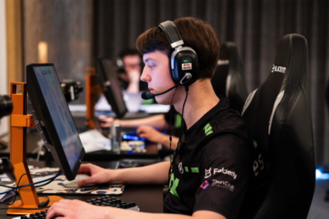 B8 – BIG. Nomadic Masters. Групповой этап. Смотрите онлайн. LIVE