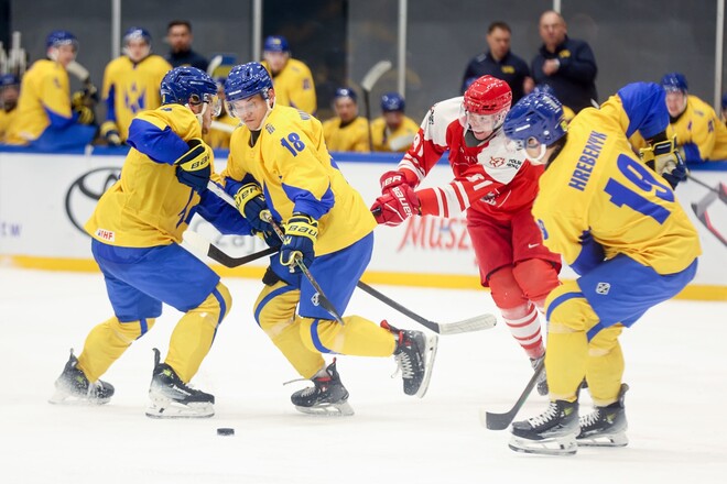 ЧС з хокею. Збірна України б'є Польщу та близька до виходу в еліту