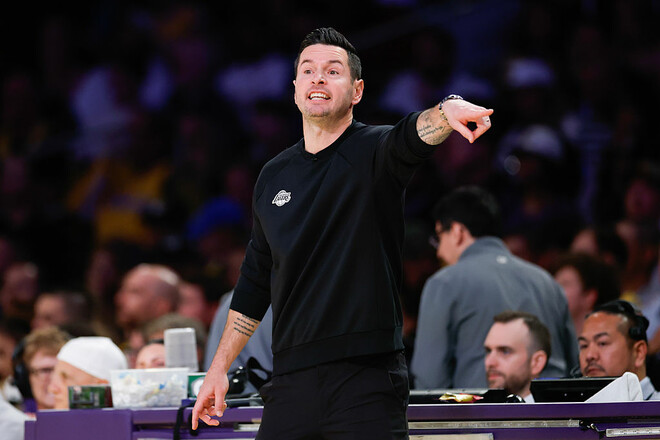 Главный тренер Лейкерс объяснил вылет команды из плей-офф