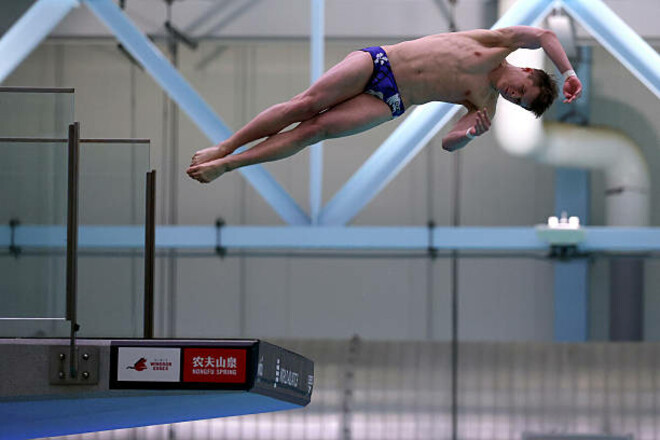 Українці взяли командне срібло у Суперфіналі КС-2025 зі стрибків у воду