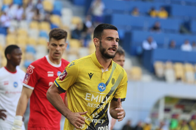 we.ua - Рух – Кривбас – 0:0. Дике невезіння Карабіна. Відео голів та огляд матчу