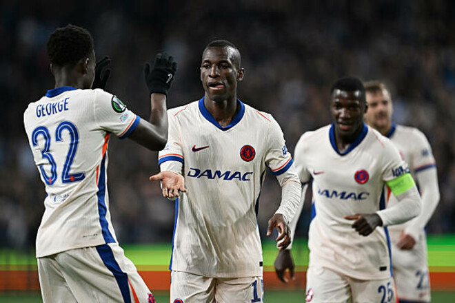 Челси принял важное решение по двум дорогостоящим трансферам