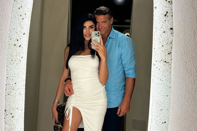 53-летний экс-футболист женится на иранской модели: он старше на 21 год