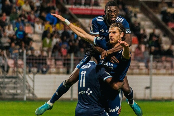 47 років очікування. Команда зі столиці Франції вийшла до Ліги 1