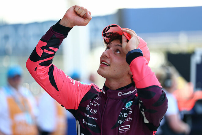 Новичок Мерседеса творит историю. Самый молодой поул-ситтер в истории Ф-1