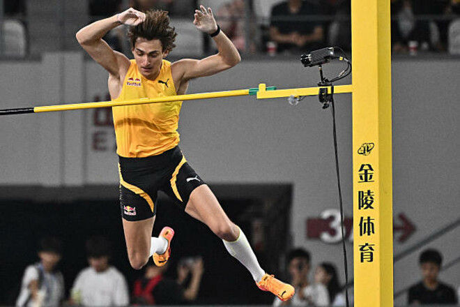 Дюплантіс переміг у Китаї, але не зумів встановити світовий рекорд