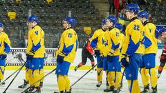ЧМ по хоккею. Украина закончила турнир и зависит от конкурентов. Таблица