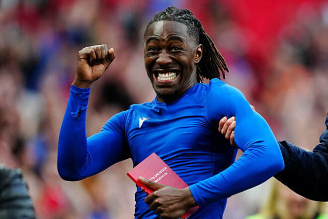 Він може все. Вінгер Крістал Пелес став переможцем шахового турніру