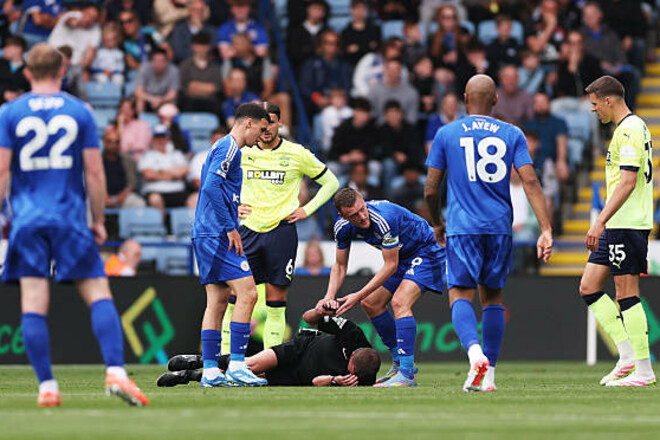 ВІДЕО. У ролі судді. Варді забрав свисток у судді після зіткнення