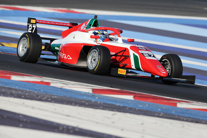 Протеже Кадиллака феерит в Италии, тогда как у Бондарева проблемы