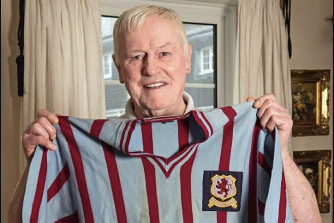 Разбил Ман Юнайтед в финале Кубка. Умер бывший форвард Астон Виллы