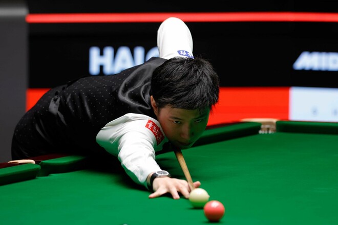 Китаец Чжао Синьтун близок, чтобы стать чемпионом мира по снукеру