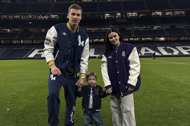 ФОТО. Милота дня. Лунін опублікував кадри з сином під час дощу