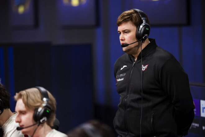 Коли трофеї? Восьма команда світу підпише нового тренера та снайпера