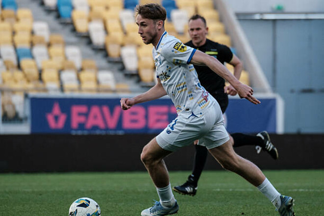 Декілька англійських команд зацікавлені у трансфері форварда Динамо