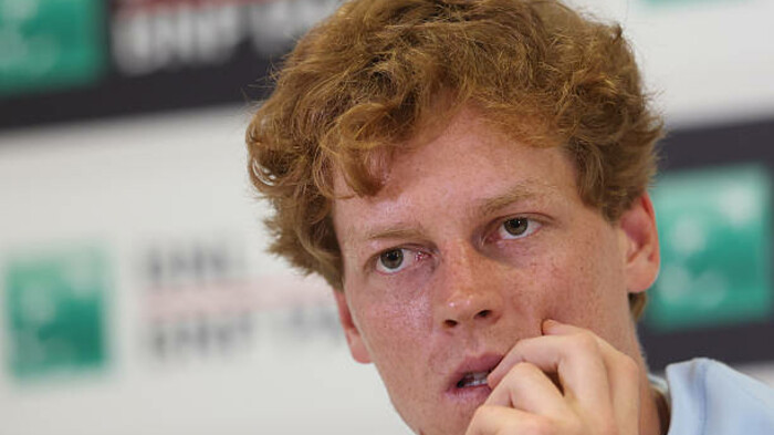 СИННЕР: «Я видел фотографии, но там ничего серьезного. Я не в отношених»