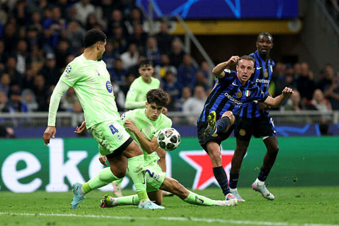 ВИДЕО. Фраттези сделал счет 4:3 в пользу Интера во второй игре с Барселоной