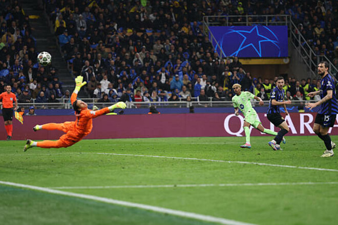 РУНИ: «Я не часто хвалю вратарей, но сэйвы Зоммера были замечательными»