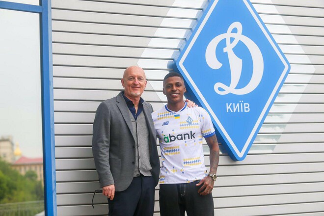 Цифры впечатляют. Известна клаусула иностранного новичка Динамо