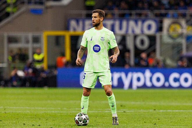 Футболіст Барселони зізнався, що плюнув у гравця Інтера під час матчу