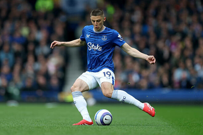 «Плохие новости для Виталия». Карьера Миколенко в Эвертоне – под угрозой