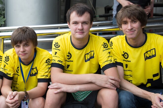 ВІДЕО Український ексгравець NAVI потоптався ногами по футболці клубу Dendi