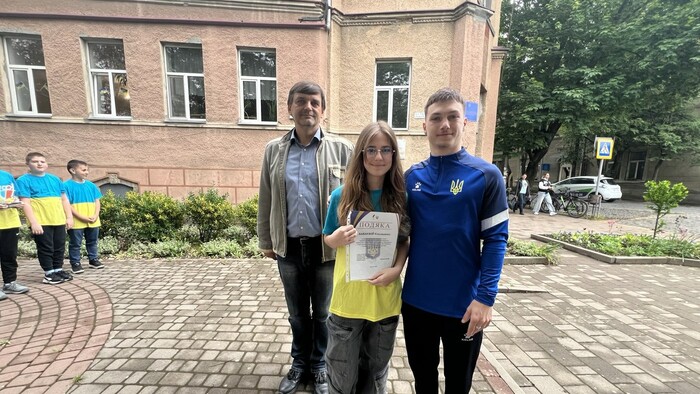 Серебряный призер чемпионата мира по лыжной акробатике посетил родную школу