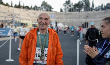 Это удивительно! 88-летний пенсионер побил рекорд на марафоне