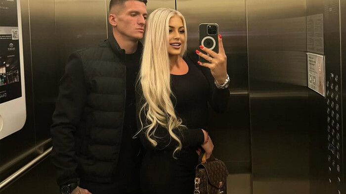 ФОТО. Гравець молодіжної збірної України показав еротику з дівчиною