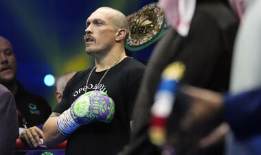 ВІДЕО. Як команда Олександра Усика святкувала перемогу українця