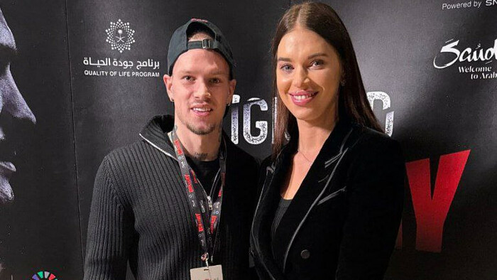 ФОТО. Мудрик перед мегафайтом в Эр-Рияде встретился с женой Усика