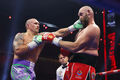 PHOTO. Tyson approached Usyk when he was on his knees after the fight