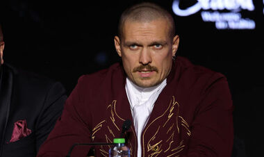 Usyk made a promise to Pyvovarov, who sang the anthem of Ukraine before the fight with Fury