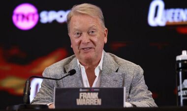 Frank Warren criticized the champion for his actions regarding Usyk