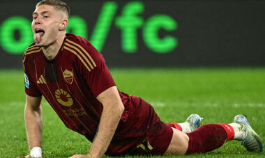 PHOTO. Dovbyk entered the 2nd half of the match with the wrong name on his shirt