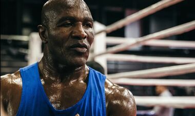 «Ему становится только хуже». Легендарный Холифилд – о реванше Усик – Фьюри