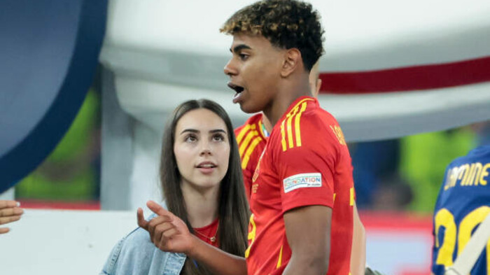 ВИДЕО. Ламин Ямал сошелся с бывшей. Алекс Падилья снова его девушка?