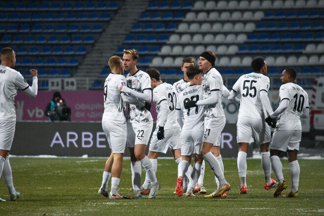 Заря определилась с тренером и новичками. Будет 4 новых игрока