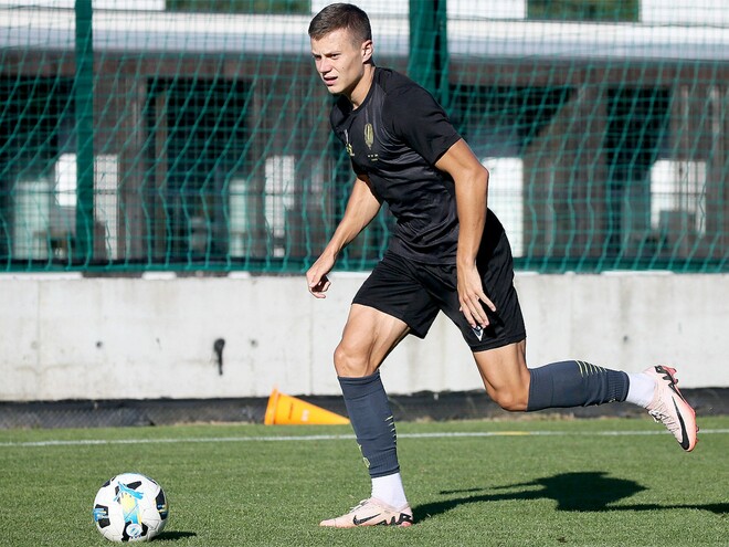 Стало известно, кто выполнил наибольше фланговых подач в сезоне УПЛ