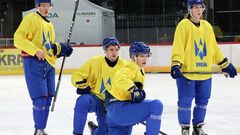 8 goals were scored. The national team of Ukraine started at the U-20 hockey championship