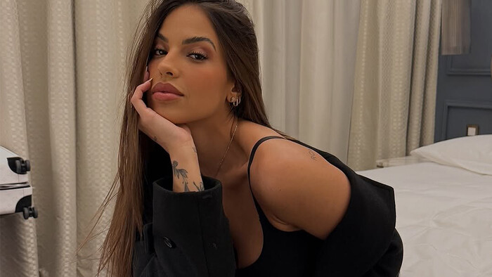 ФОТО. У Вінісіуса є дівчина. Пара приховувала стосунки