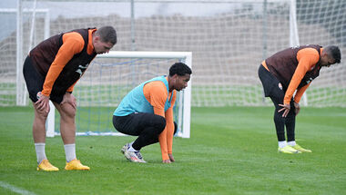 PHOTO. Shakhtar training. Double Sunday load in the downpour