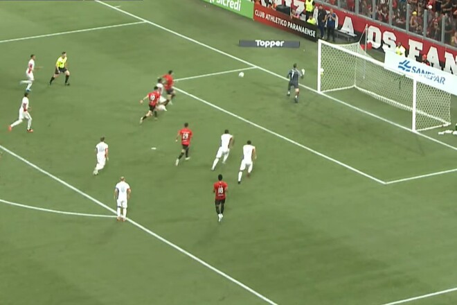 ВИДЕО. Вратарь бразильского клуба отпраздновал сэйв с пенальти очень рано