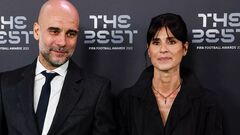 Guardiola divorced his wife, they were in a relationship for 30 years. The reason is known