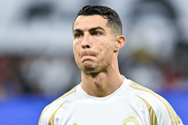 Аль-Наср предложил Роналду новый контракт. Дают не только суперзарплату